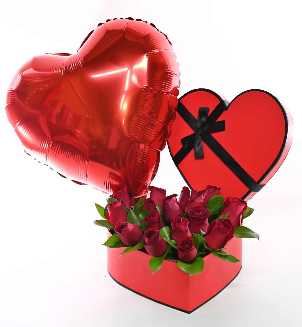 סידור ורדים + בלון לב